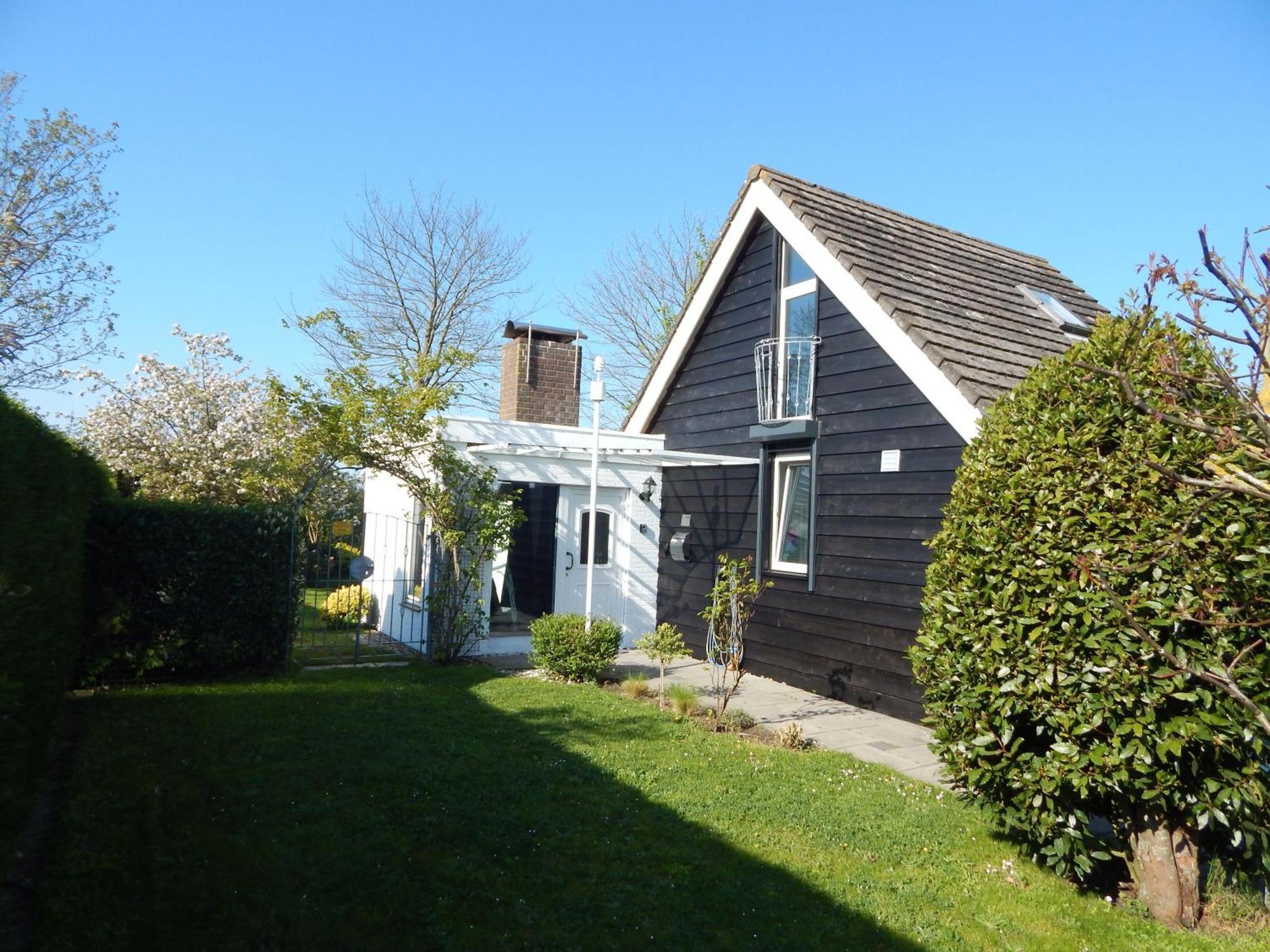 Wunderschoenes-Freistehendes-Ferienhaus-An-Der-See-Sauna-Strand-Yachthafen-Wlan Bruinisse Exterior foto